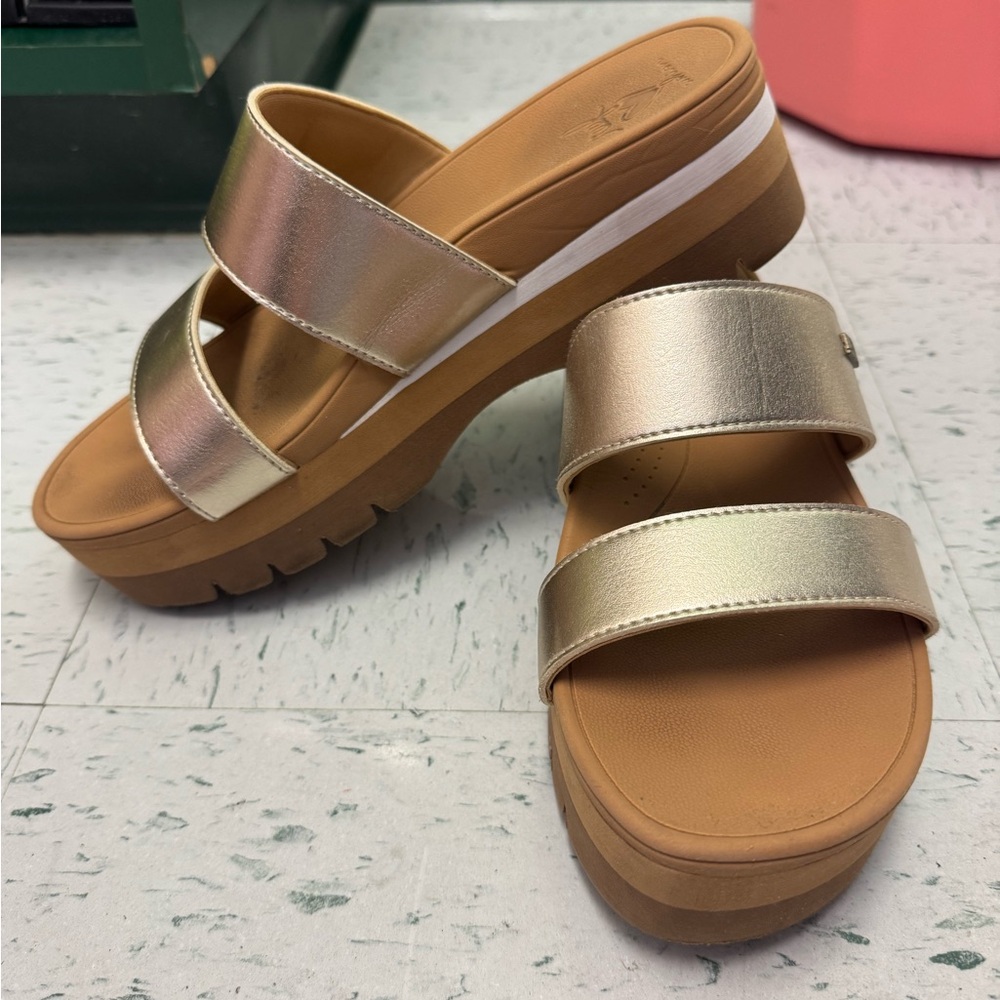 Reef Platform Slide Sandals in Metallic Gold and Tan